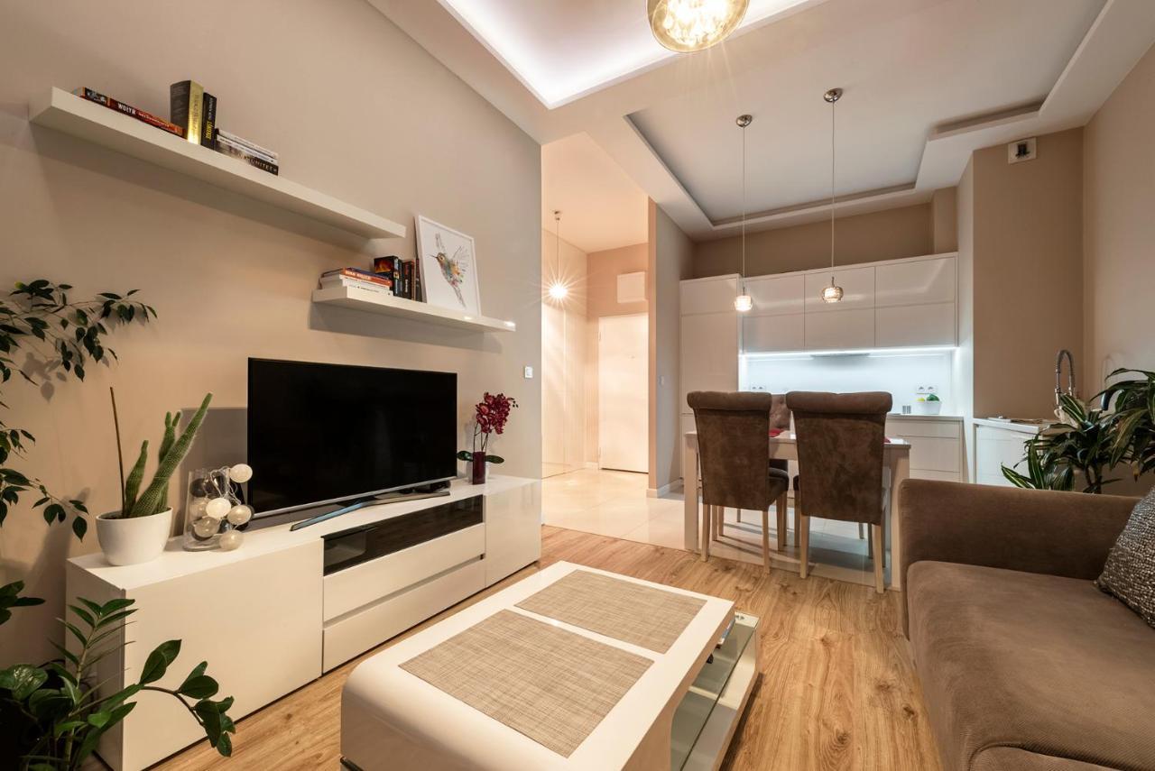 Apartmán Warsaw - Aparts Lotnisko Okecie Exteriér fotografie