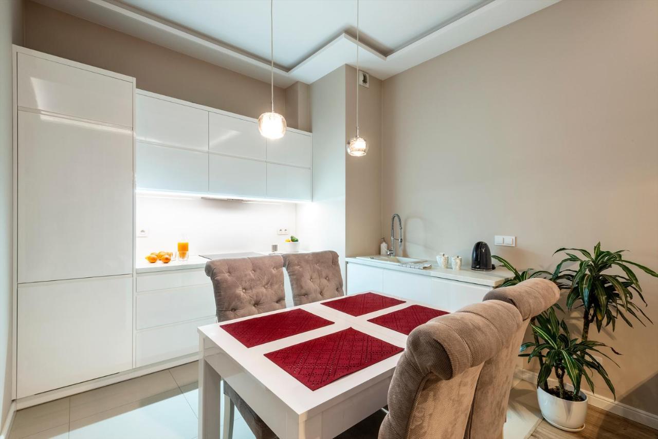 Apartmán Warsaw - Aparts Lotnisko Okecie Exteriér fotografie