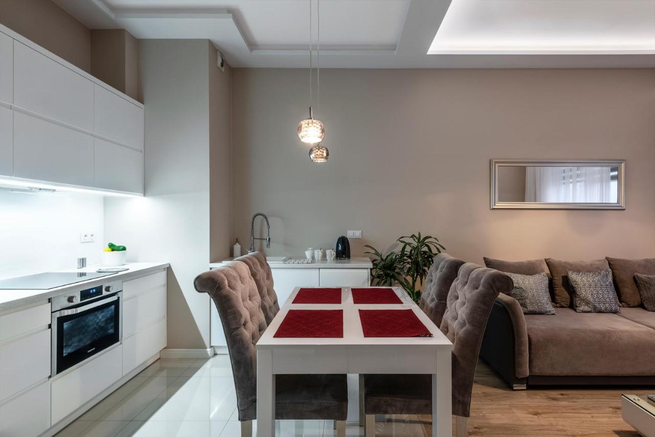 Apartmán Warsaw - Aparts Lotnisko Okecie Exteriér fotografie