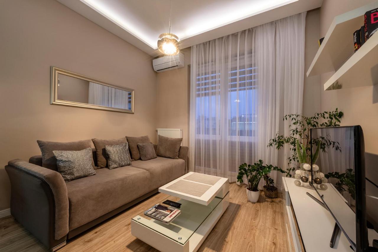 Apartmán Warsaw - Aparts Lotnisko Okecie Exteriér fotografie