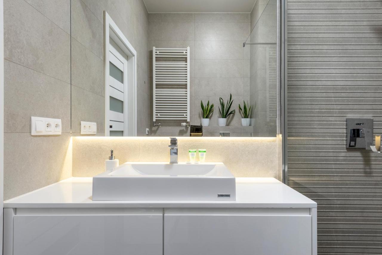 Apartmán Warsaw - Aparts Lotnisko Okecie Exteriér fotografie